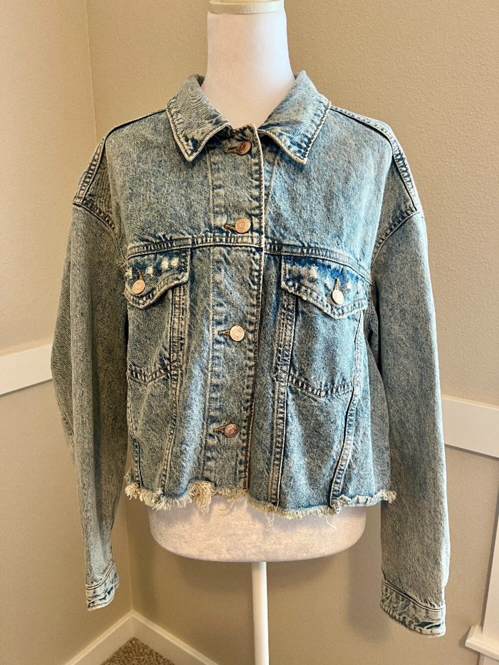 Wild Fable Cropped Distressed Acid Wash Denim Trucker Jacket - Size Med
